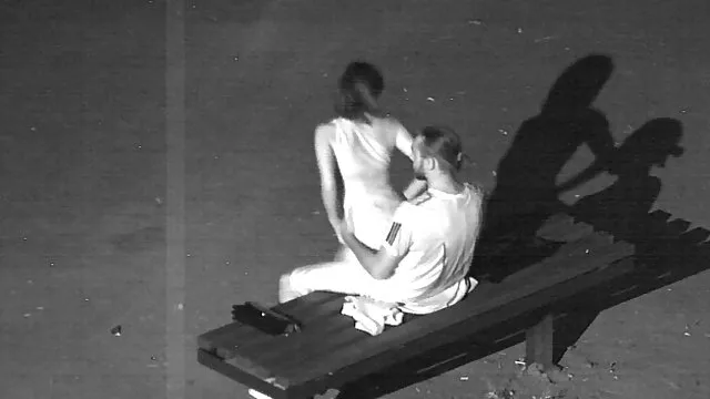 古い巨乳の女性のオナニー 女の子 の ため の エッチ な 動画