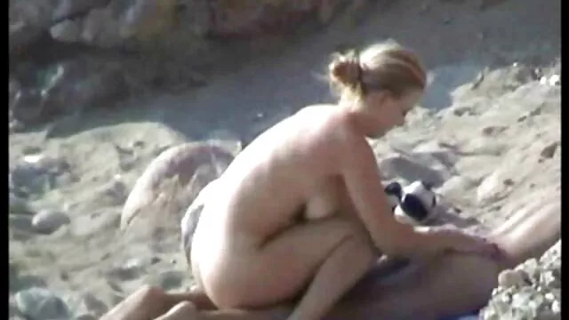 茶色の髪の十代のオナニーアンドレア エロ 動画 女子 の ため の