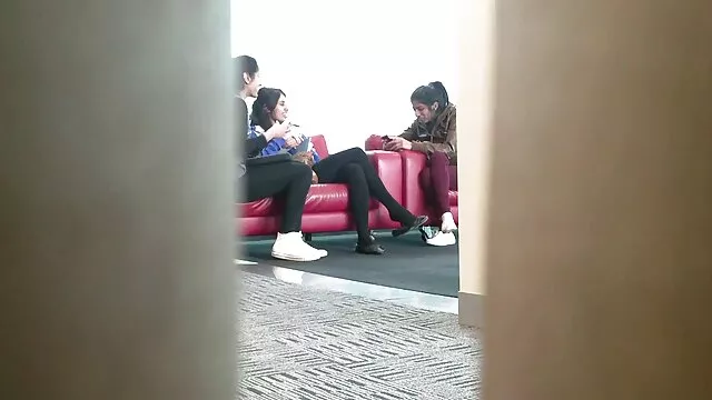 -スリムなブロンドの不動産業者は、金持ちの男をクソ エッチ 動画 女 向け