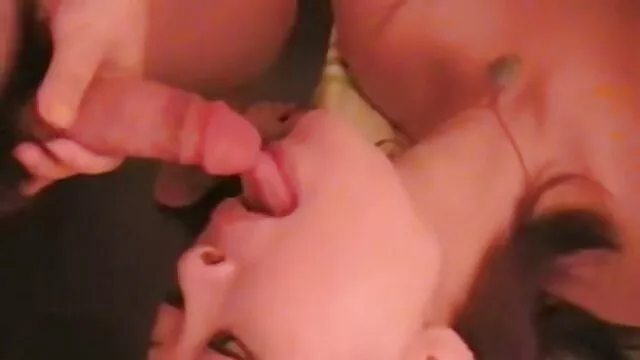 セクシーな記述させいじめと彼女の体を示す 女子 の ため の エロ 動画