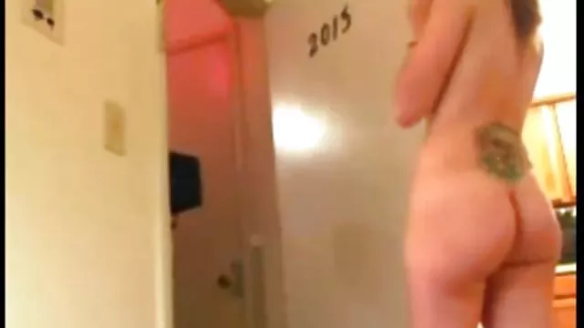 彼はこの野郎のために働く方法を知っている。 女 向け 無料 エロ 動画
